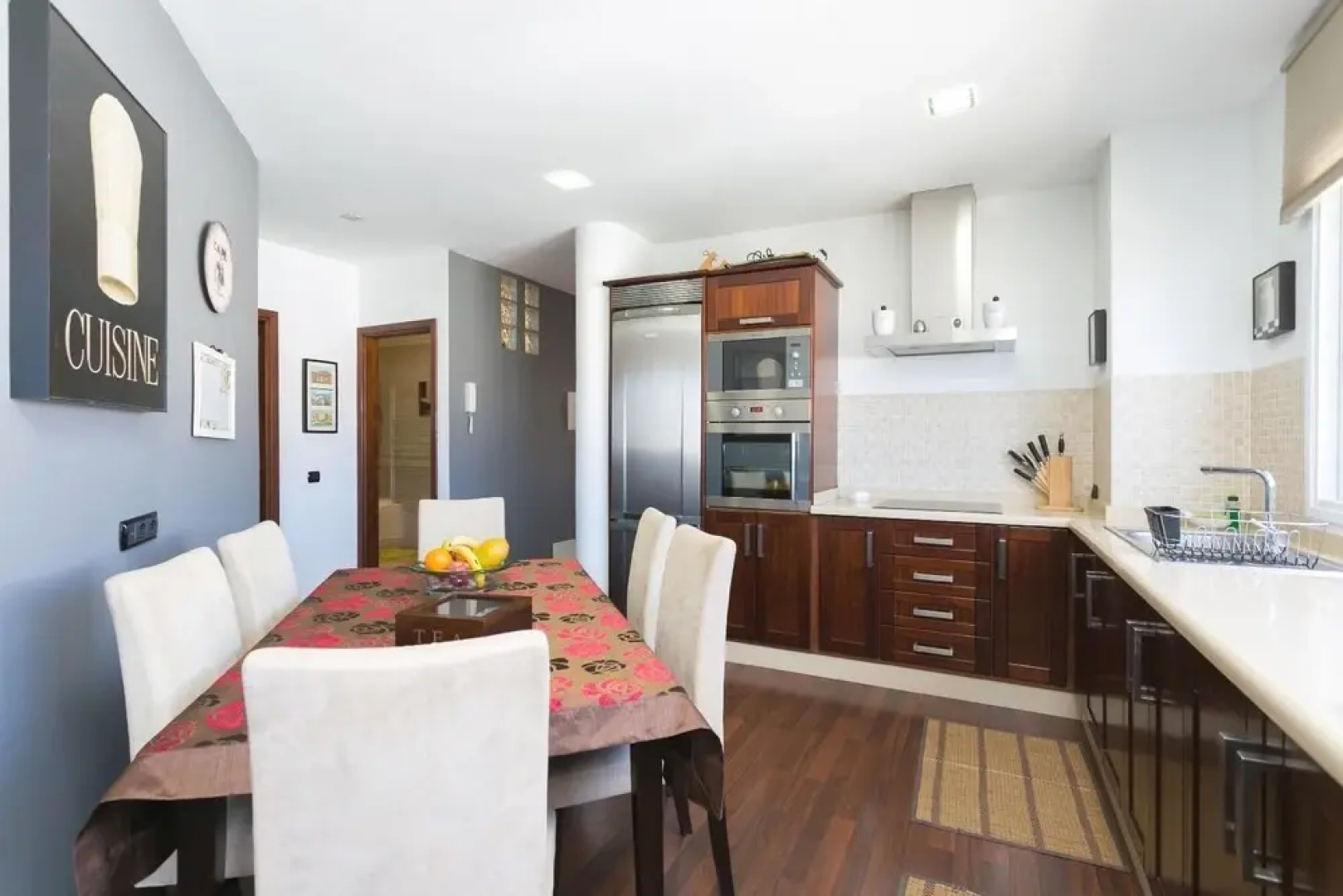 Live Las Aguas House