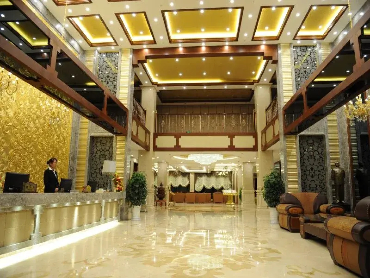 Shangrila Sanglong Hotel