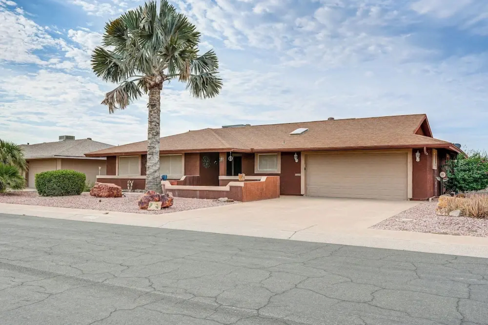 Close to Golf: Sun City Escape w/ Furnished Porch!