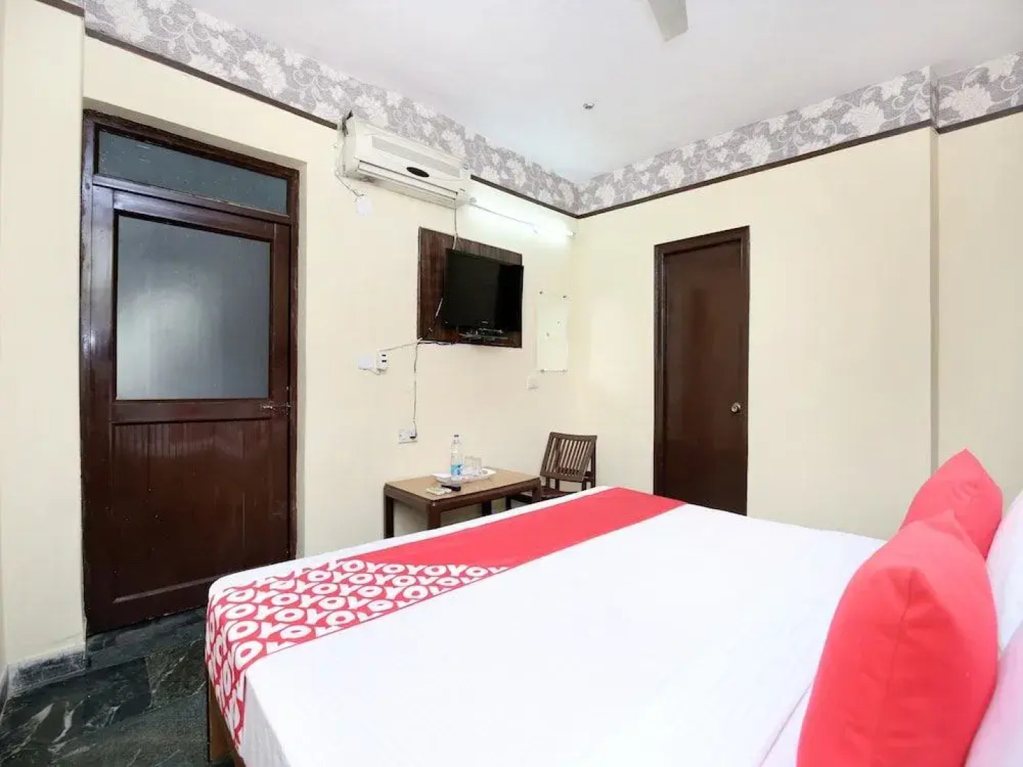 Oyo 14830 Hotel Dreamland Resorts