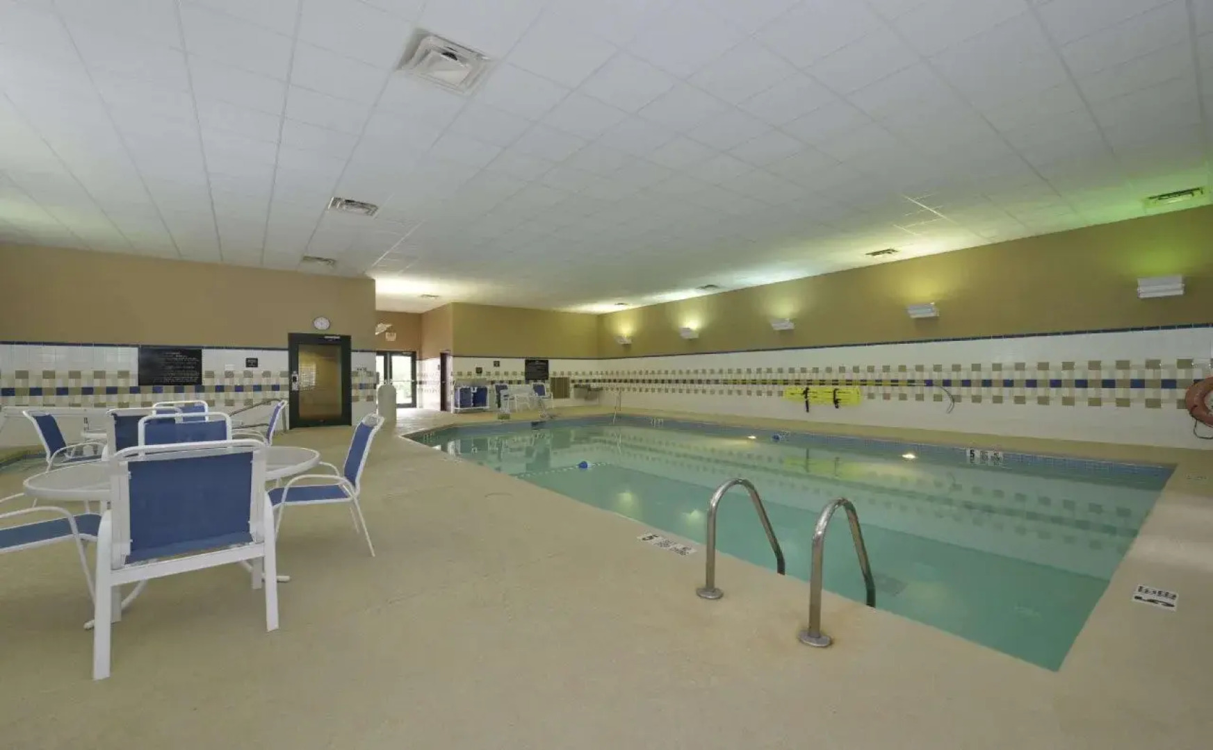 Hampton Inn East Aurora