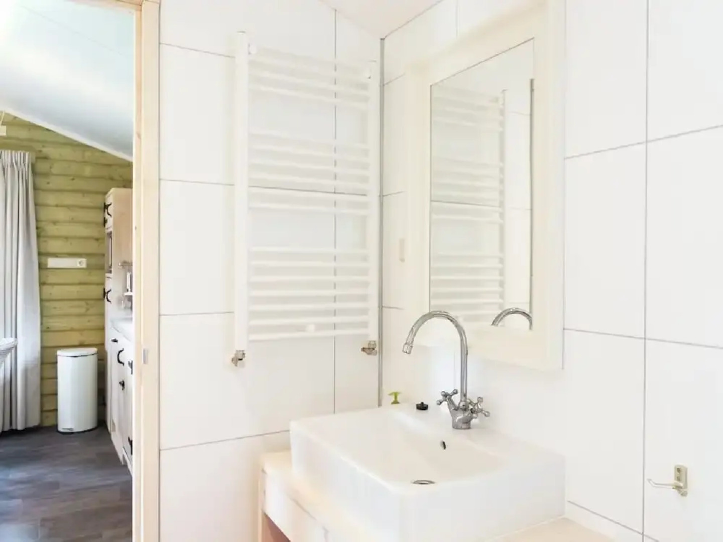 Modern Cabin Near Sea in Oosterend Terschelling