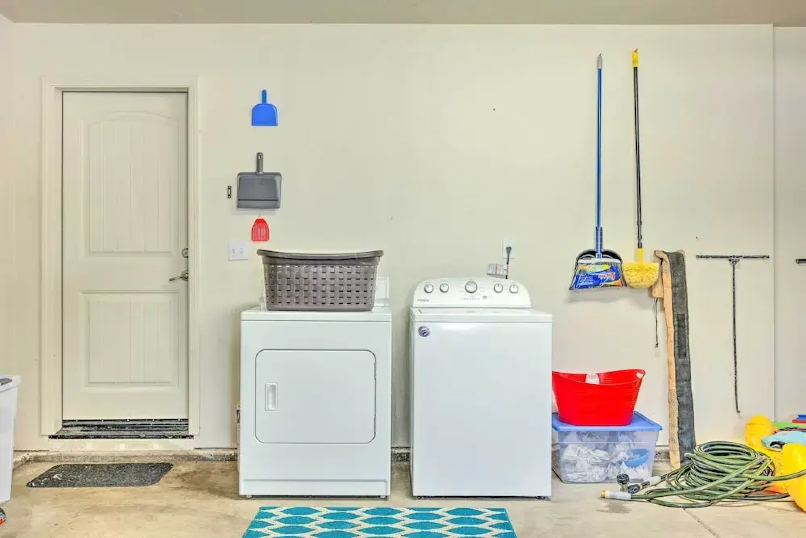 Community Perks: Welcoming Groveland Home