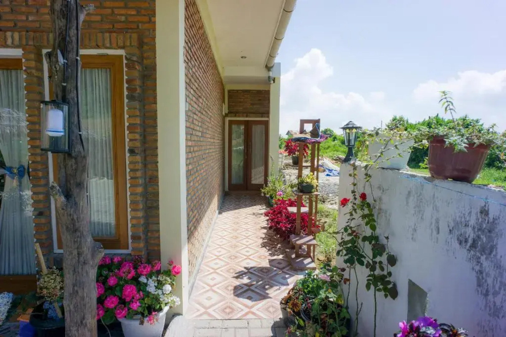 Super OYO 1696 Sapo Rumbia