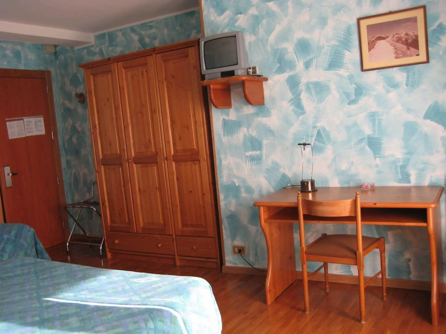 Hotel Holiday Debili