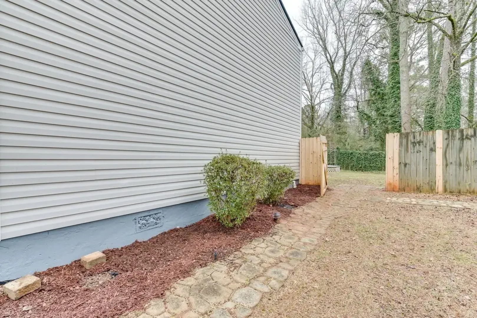 Quiet Vacation Rental in Peachtree City w/ Yard!