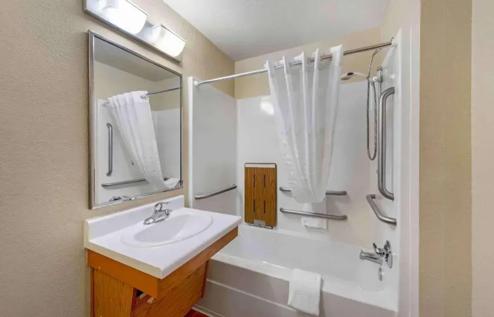 Extended Stay America Select Suites - Lake Worth