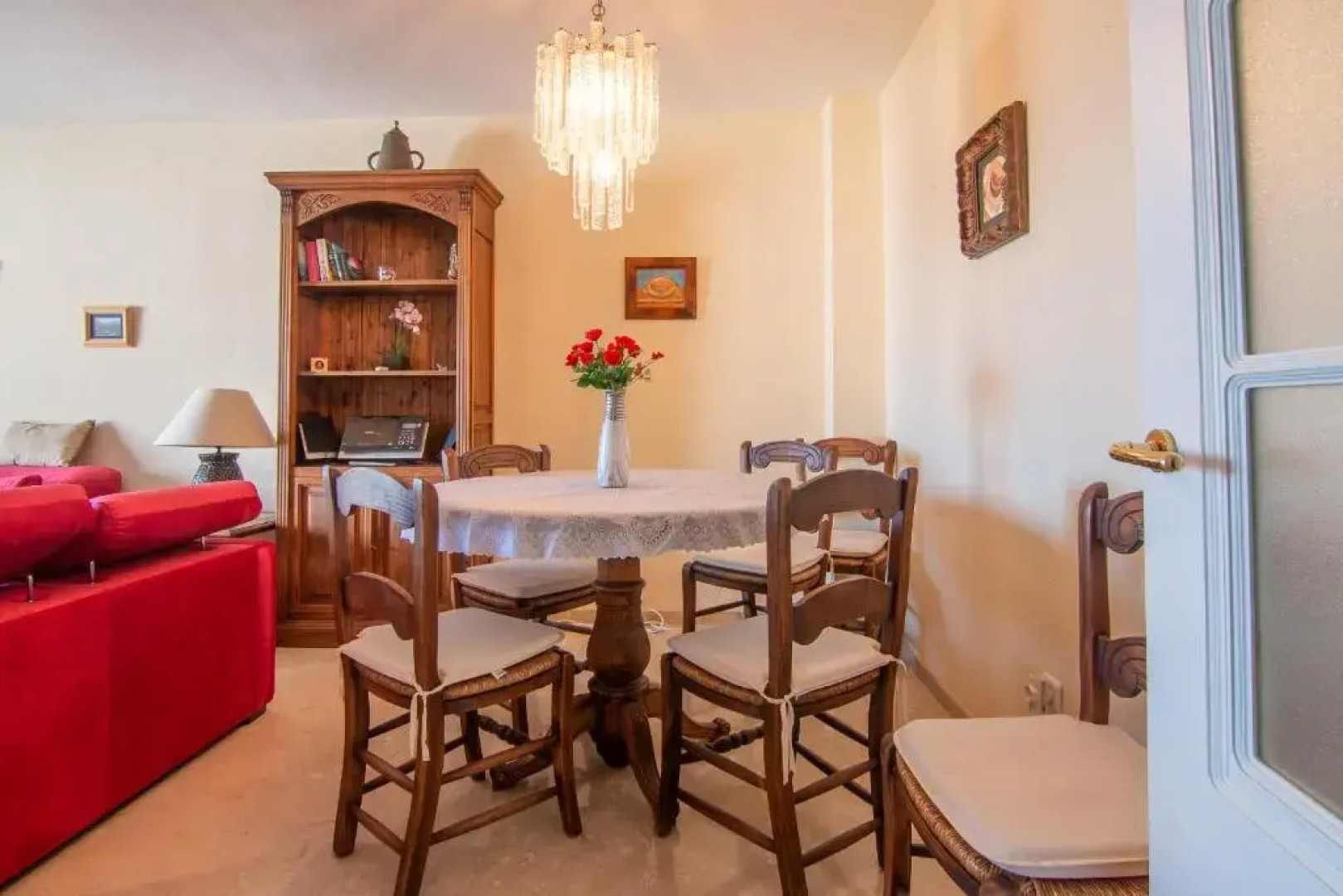 2233-Lovely 2 bedrooms on the beach, pool and port