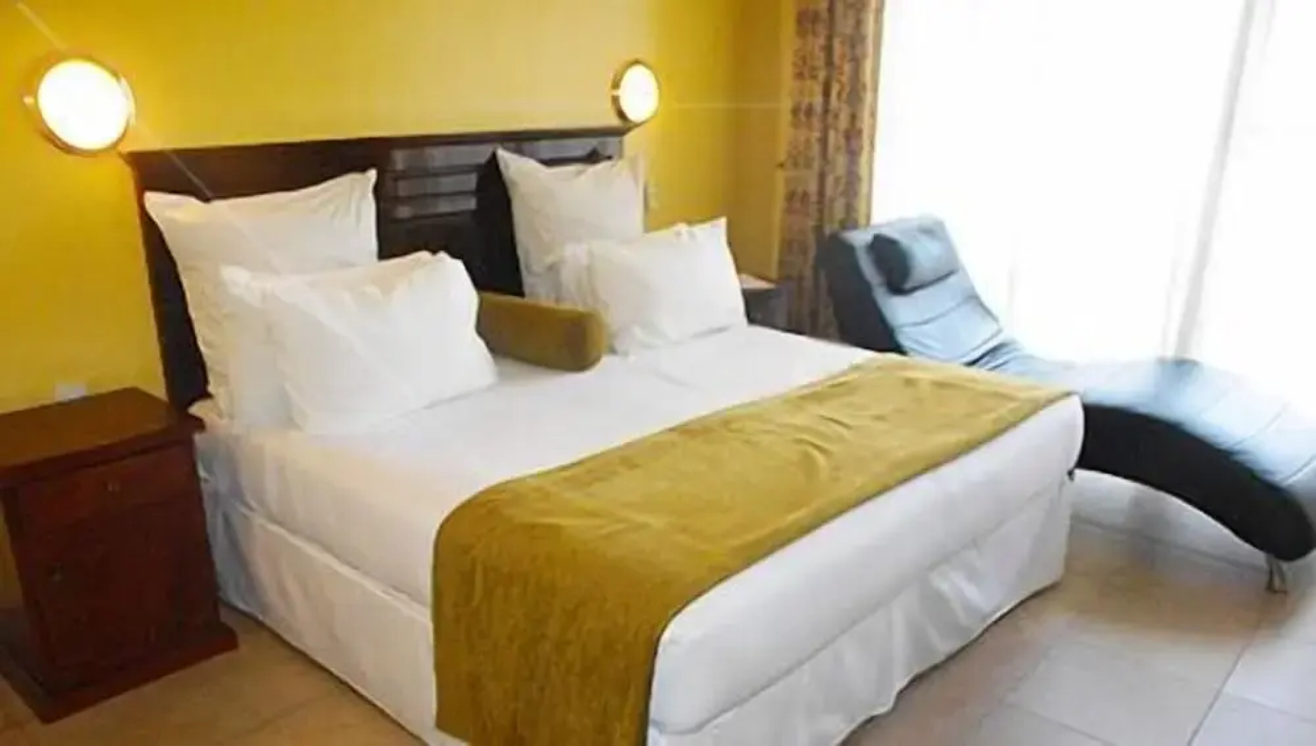 Regency Hotel Flamboyant