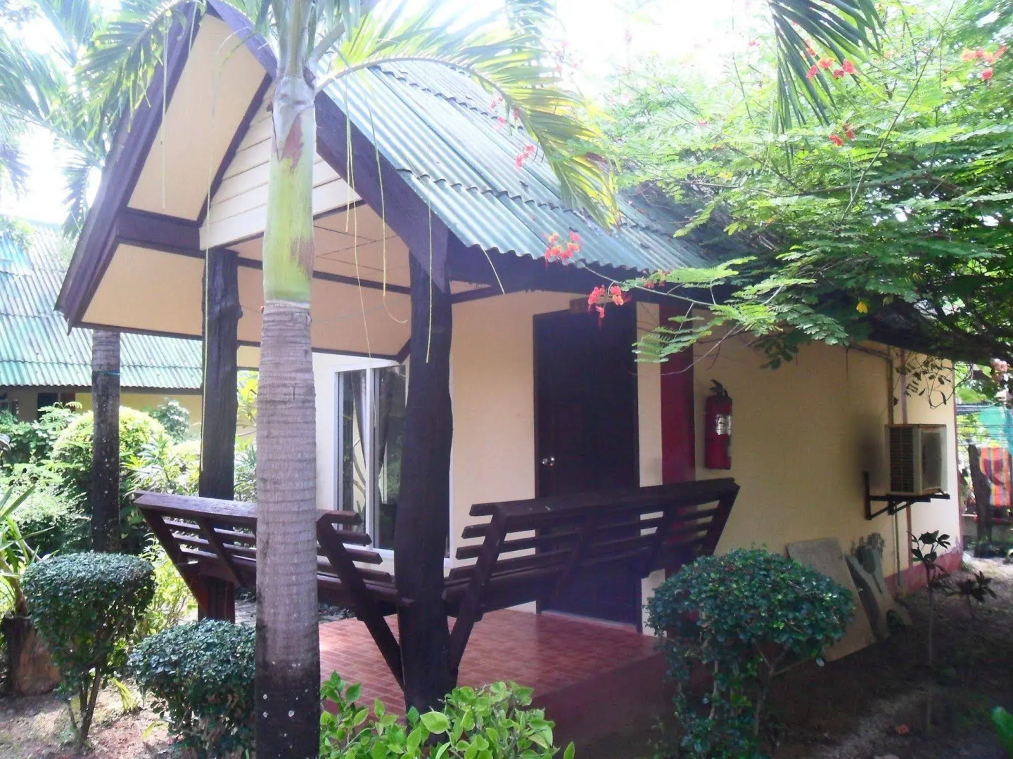 Lanta Riviera Resort