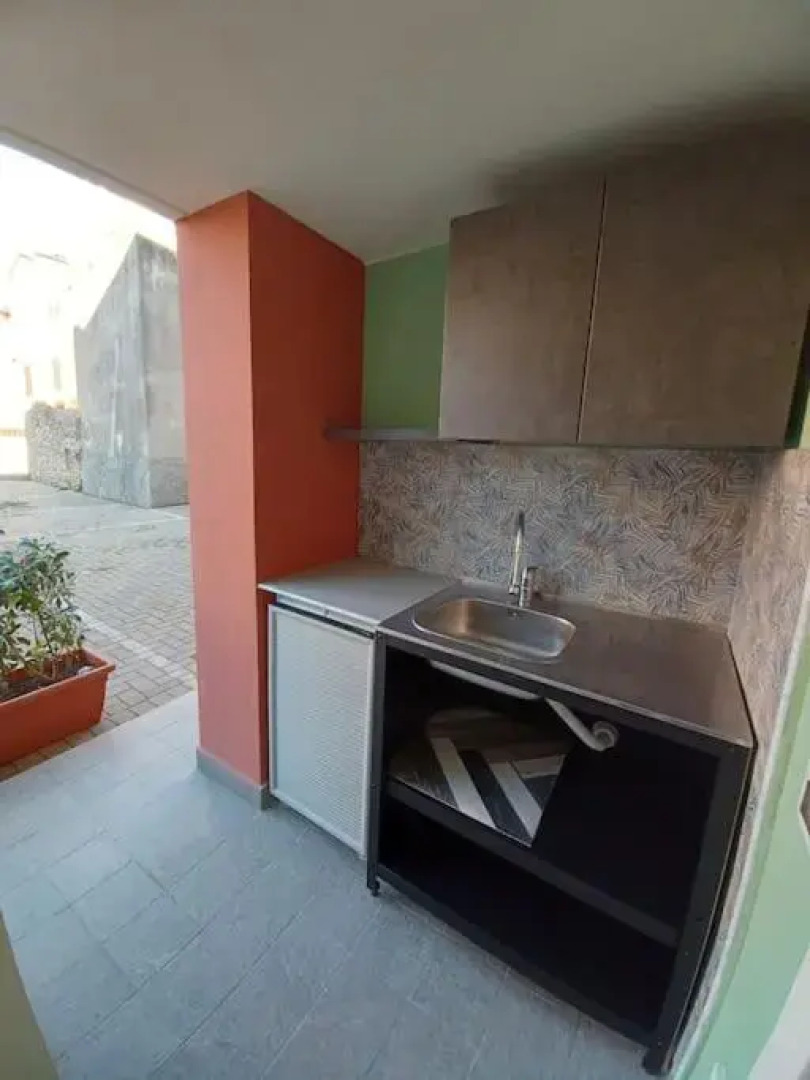 Ampio Bilocale Con Patio A 50 Metri Dal Mare!