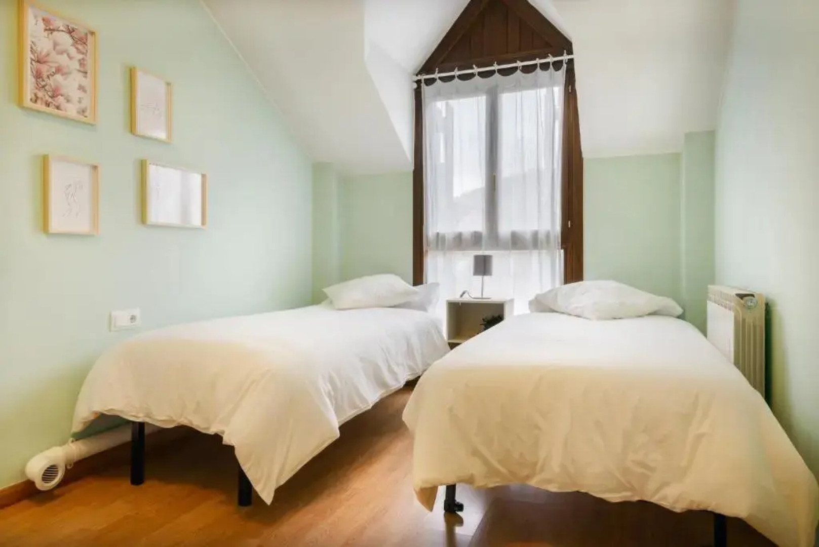 Casa Con Jardin En Hecho