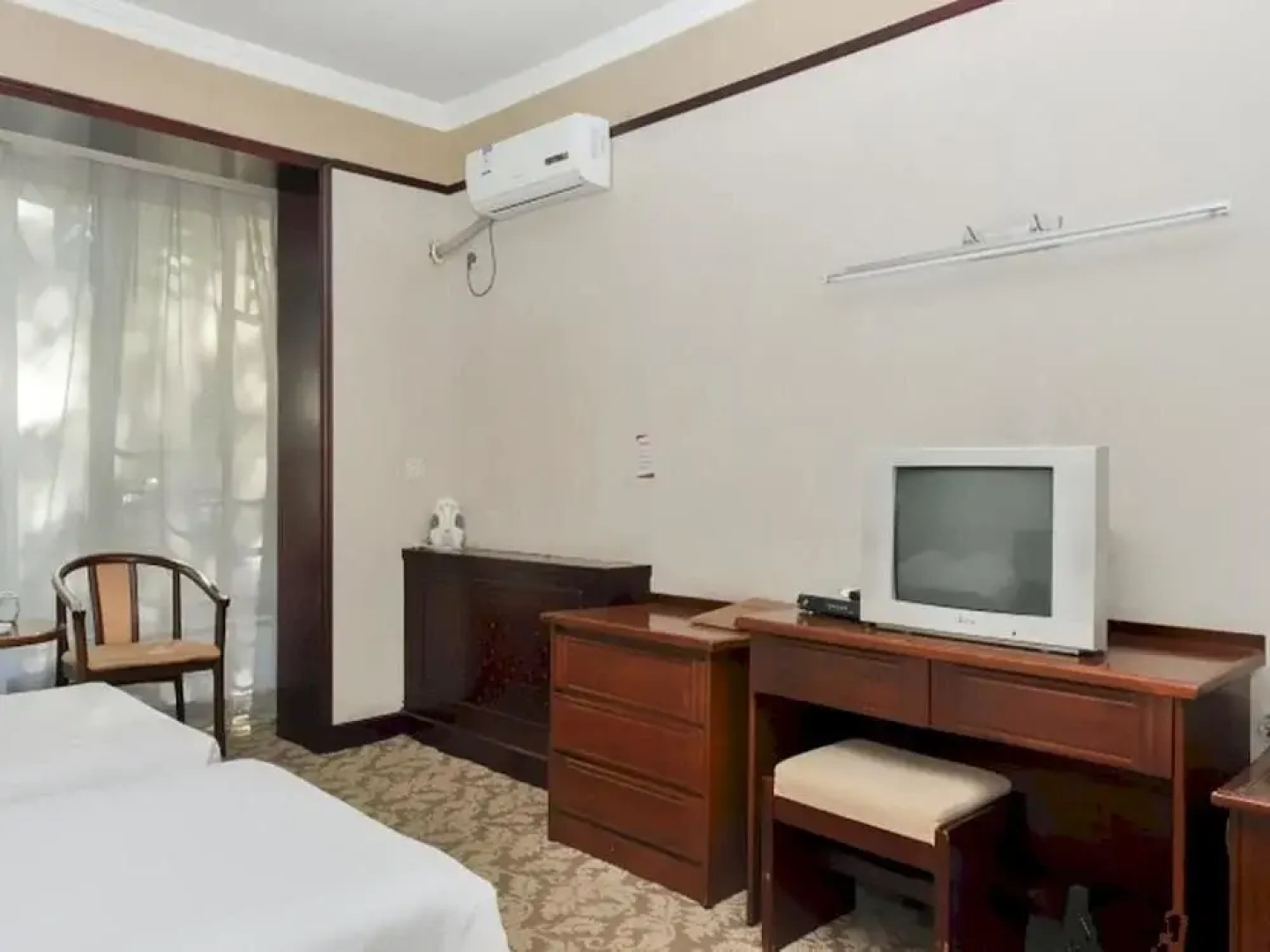 Dehuimen Hotel