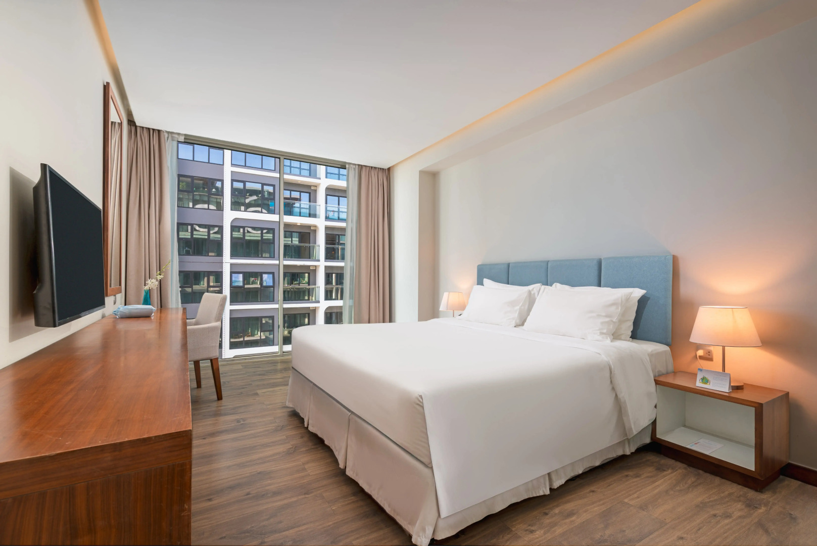 A La Carte Da Nang Beach