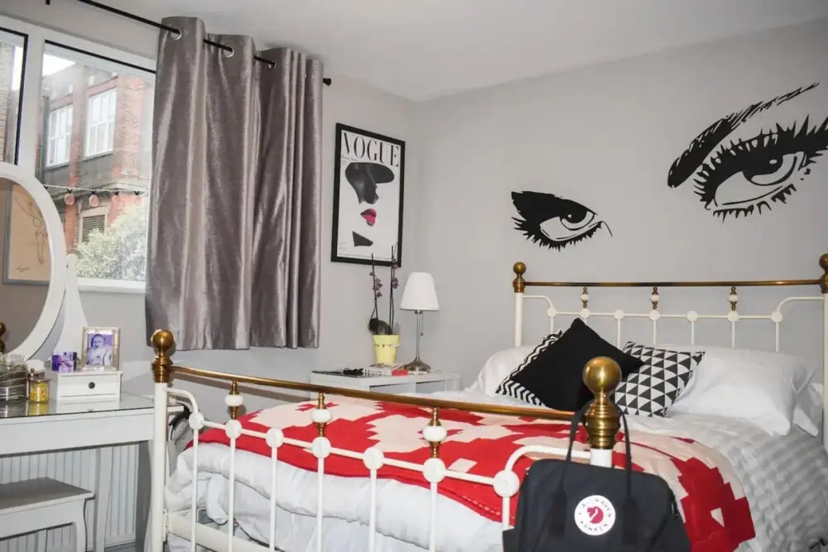 Spacious 5 Bedroom Home Near the Beach With Parking