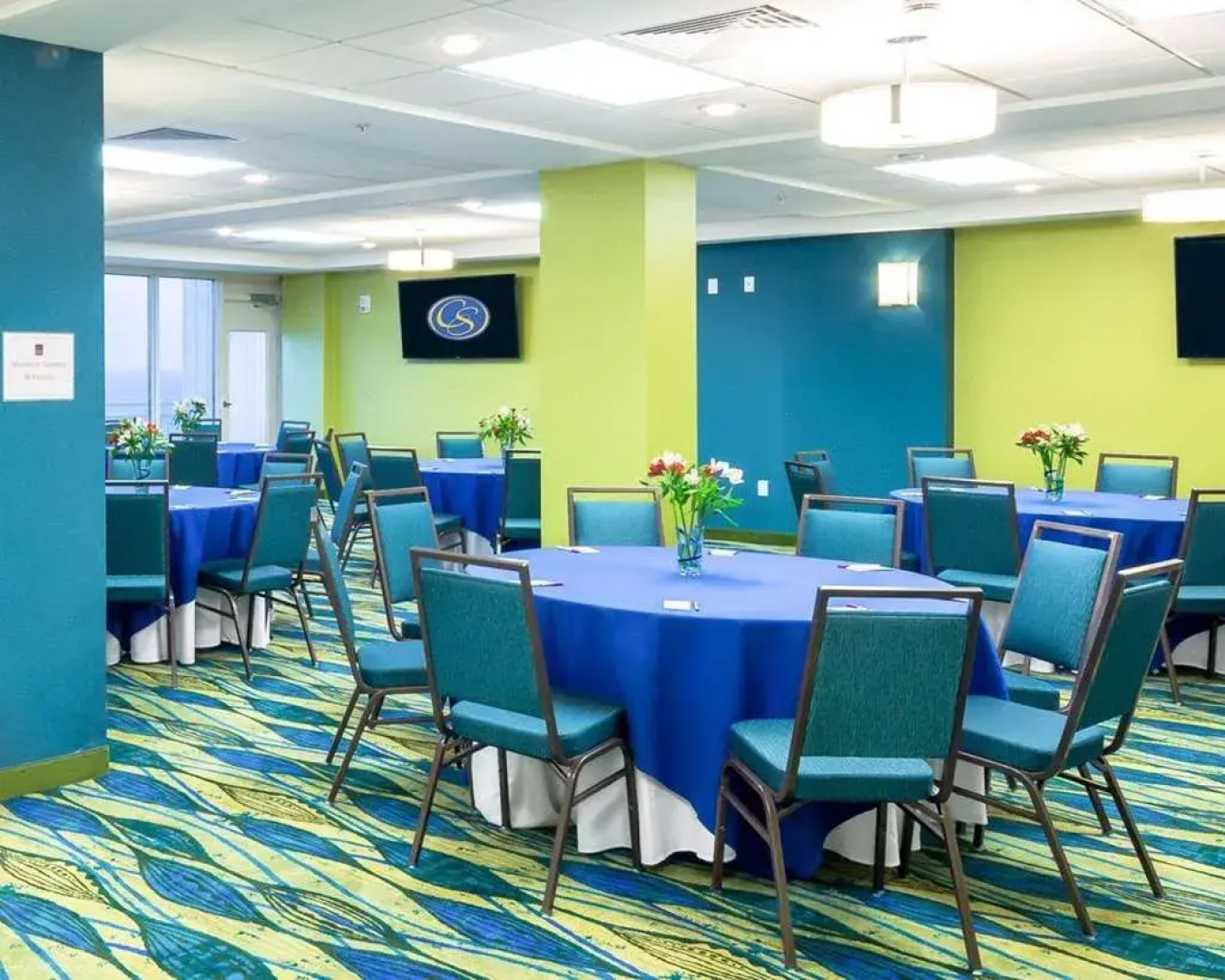 Comfort Suites Beachfront