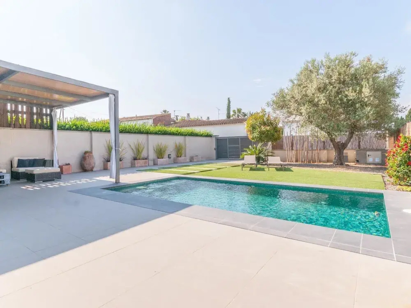 Fantastic Holiday Home in St Pere Pescador Spain With Pool