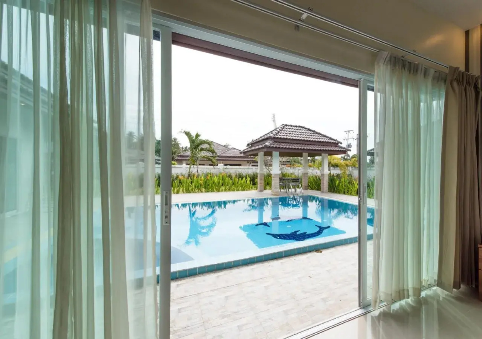 Unique Paradise Resort