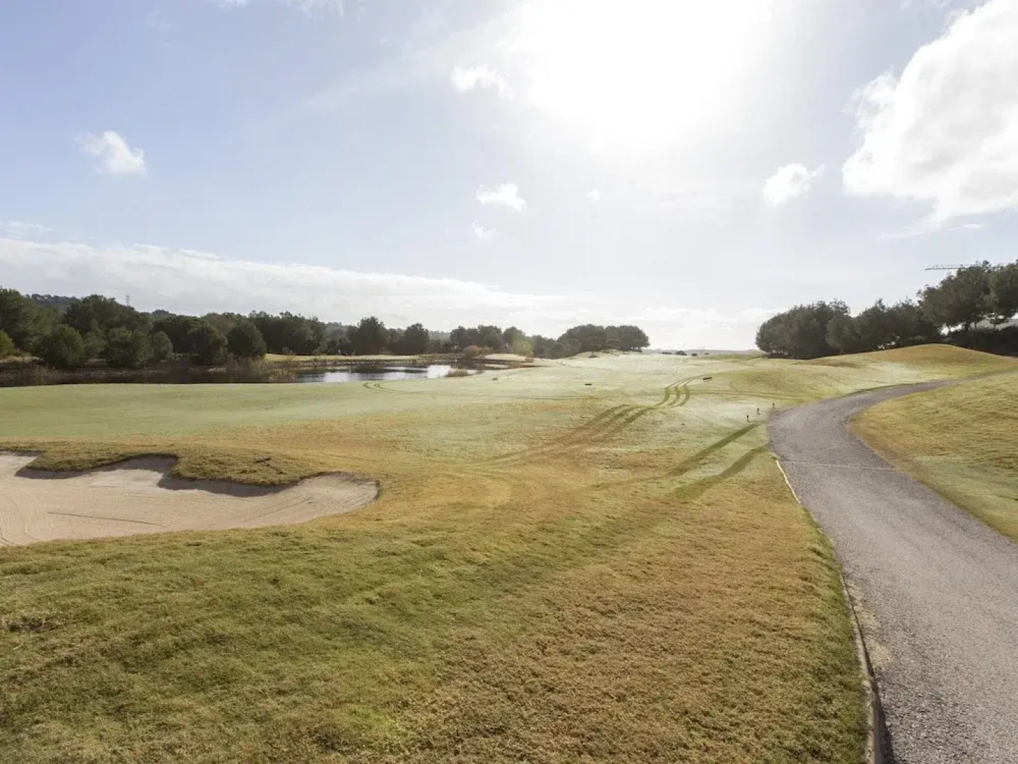 Beautiful luxury apartment in Las Colinas Golf & Country Club, shared pool