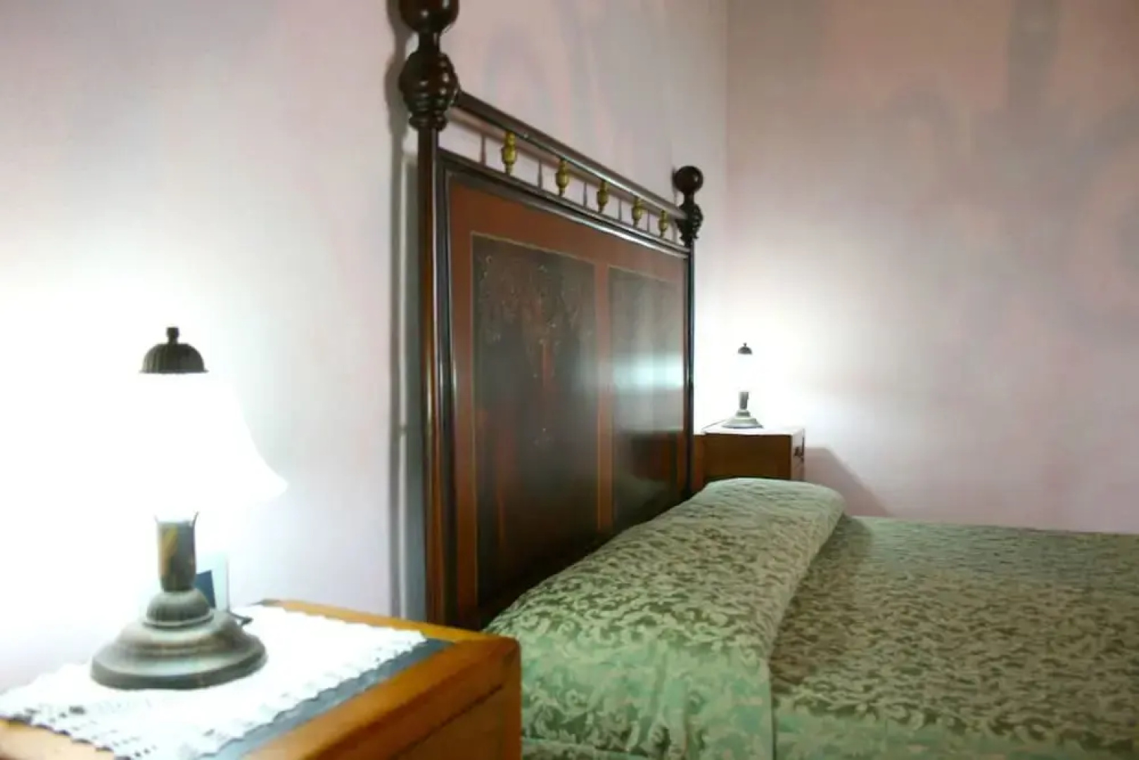 Stunning private villa with private pool, WIFI, TV, pets allowed and parking, close to Montepulc