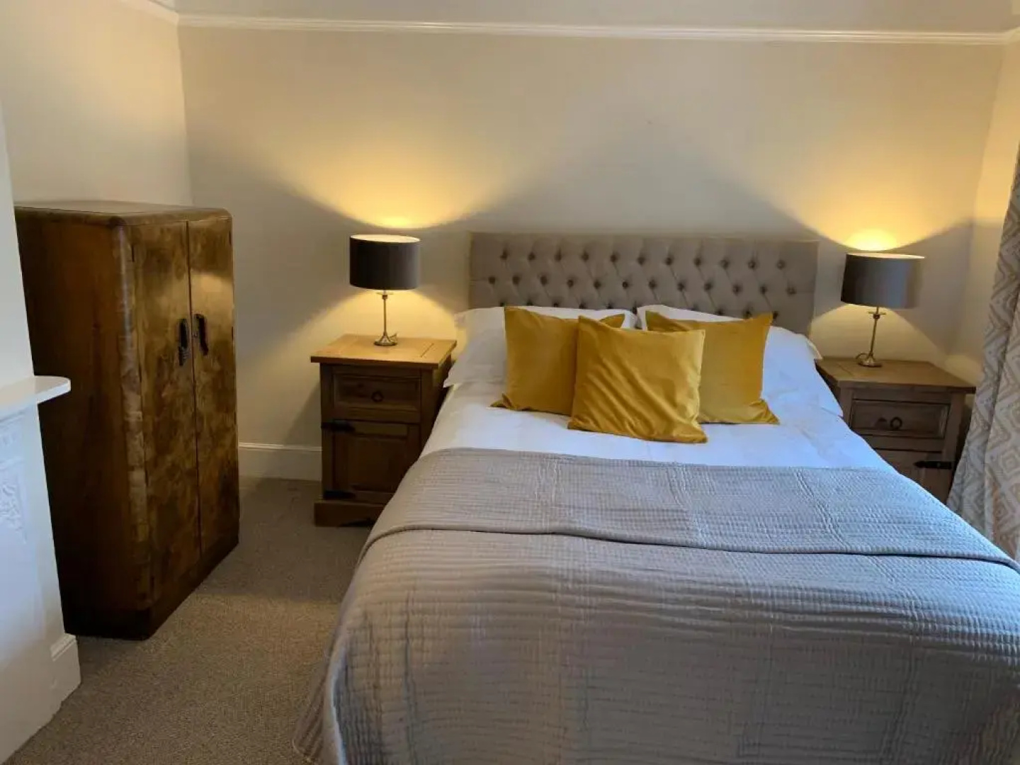 Luxury 5 bed cottage next to the sea in Sheringham - dog friendly!