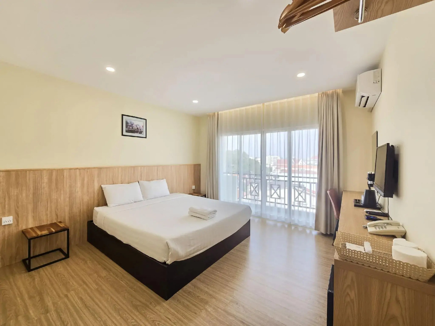 Douangchan Plaza Hotel