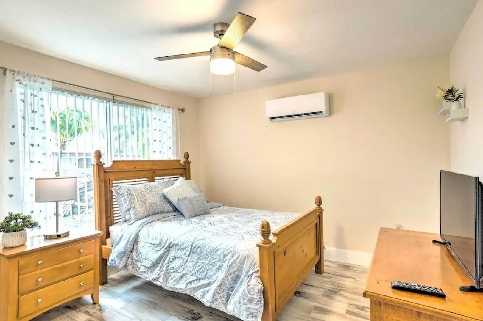 Turquoise Escape ~ 1 Mi to Sailfish Marina!