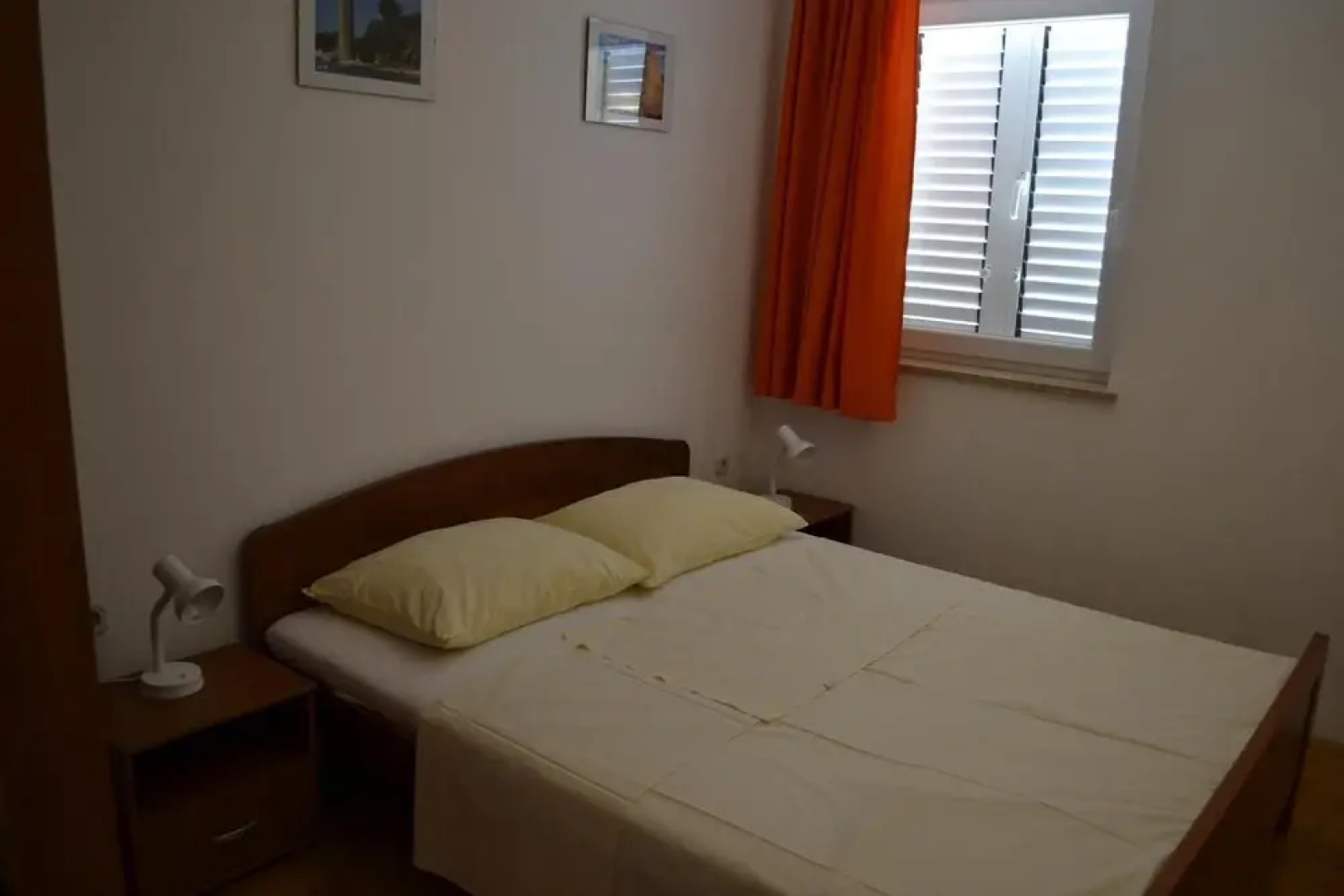 Amazing Home in Siveric with Hot Tub, Sauna & WiFi