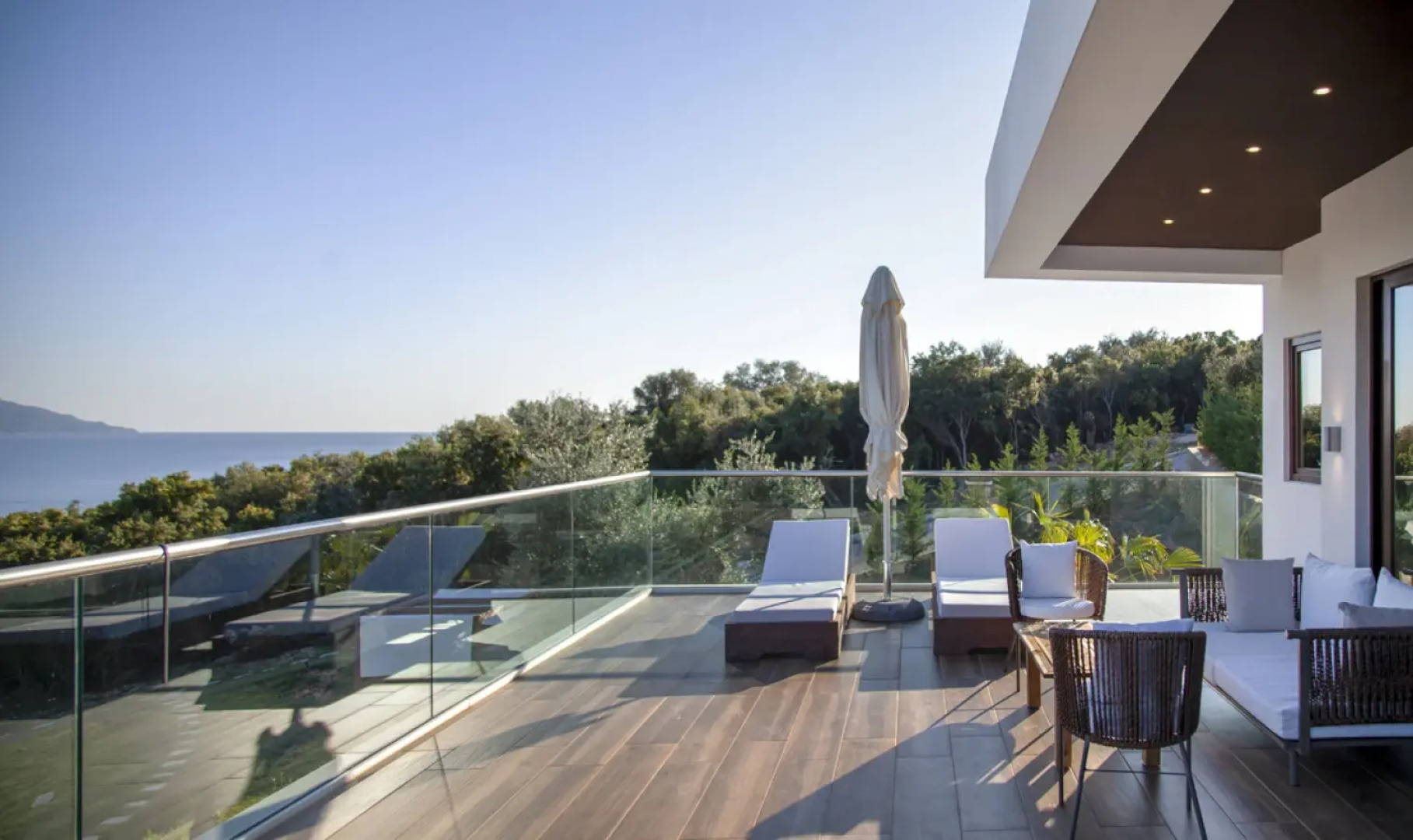 Zavia Alpha in Syvota