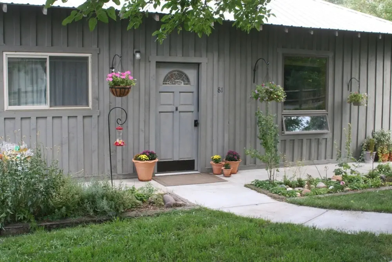 River Stone Inn & Gallery