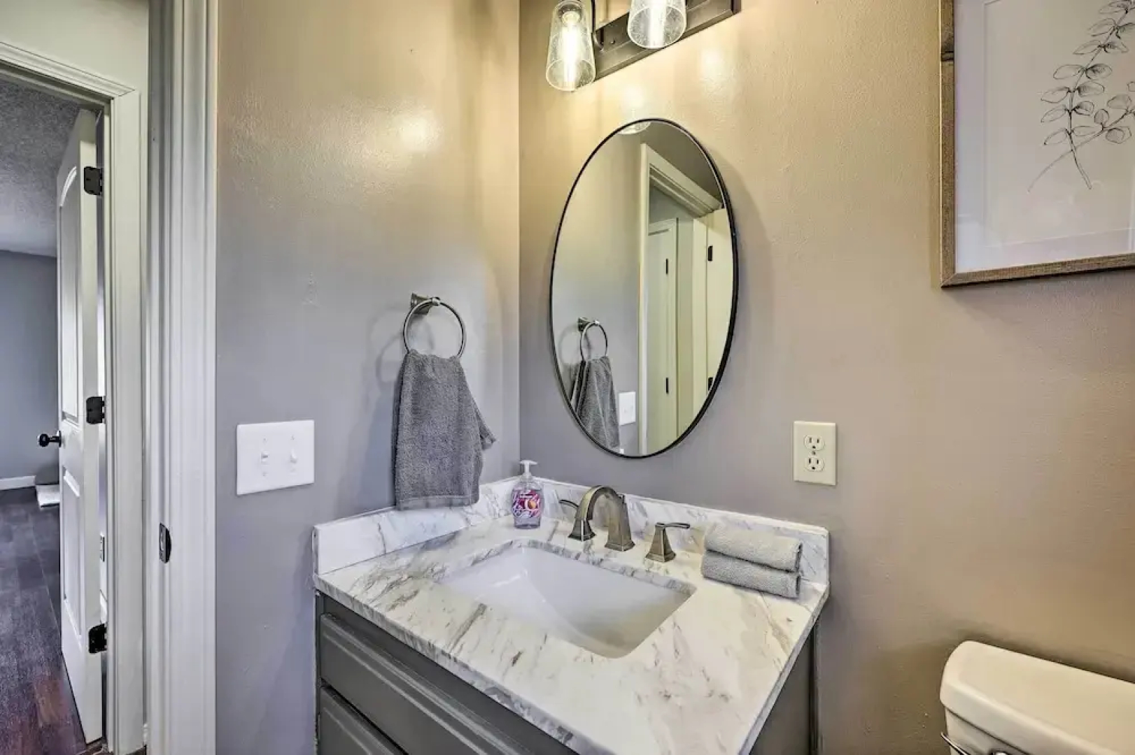 Spacious Bella Vista Home ~ 5 Mi to Lake!