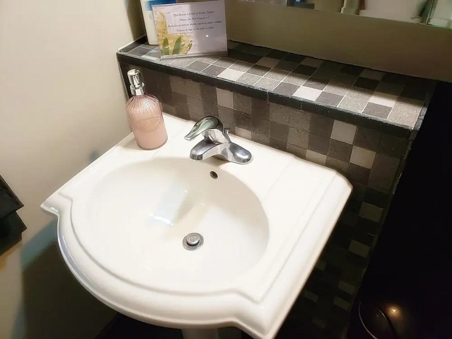 Buddha Bing Cottage and Cabins