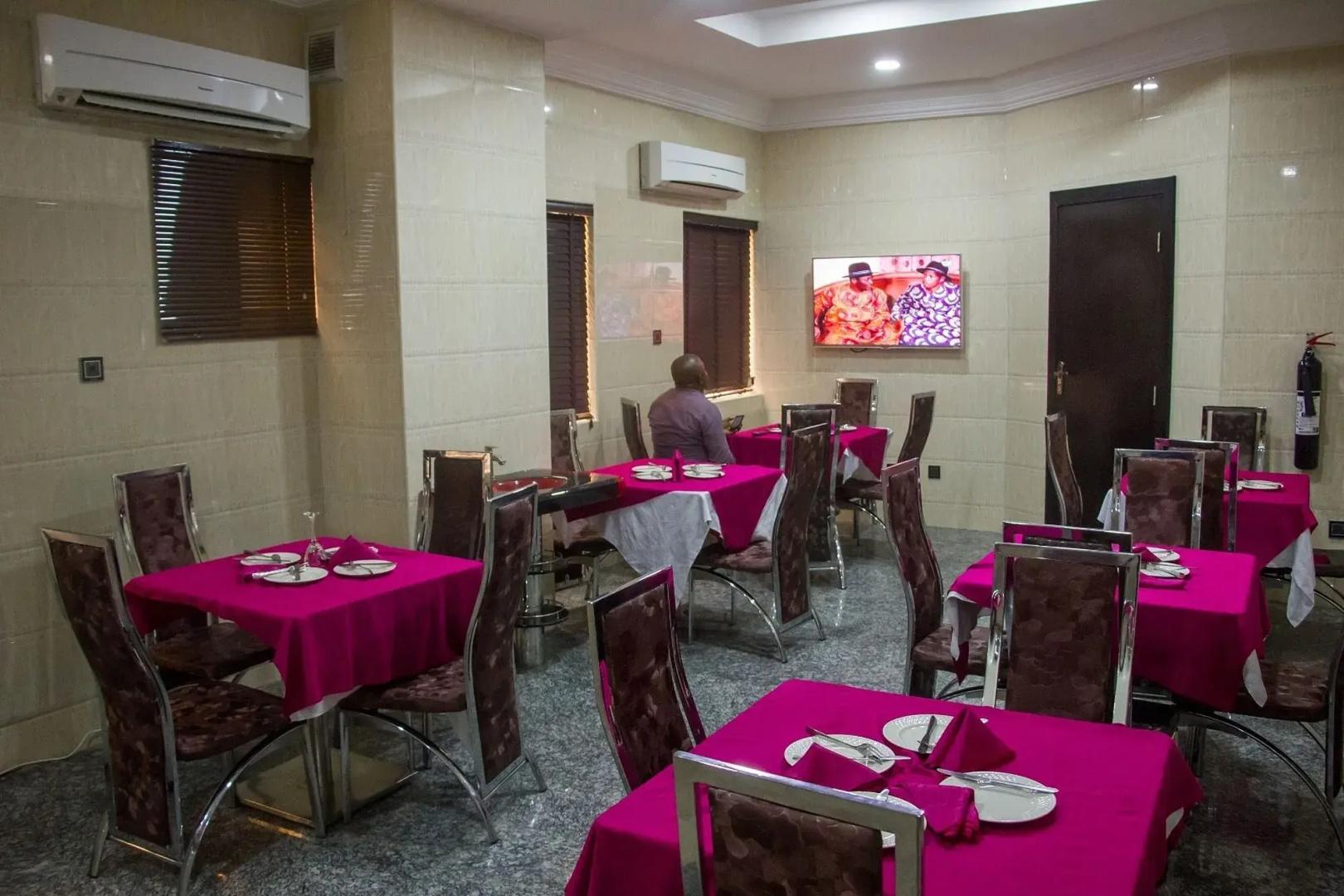 Sweet Season Luxury Suites