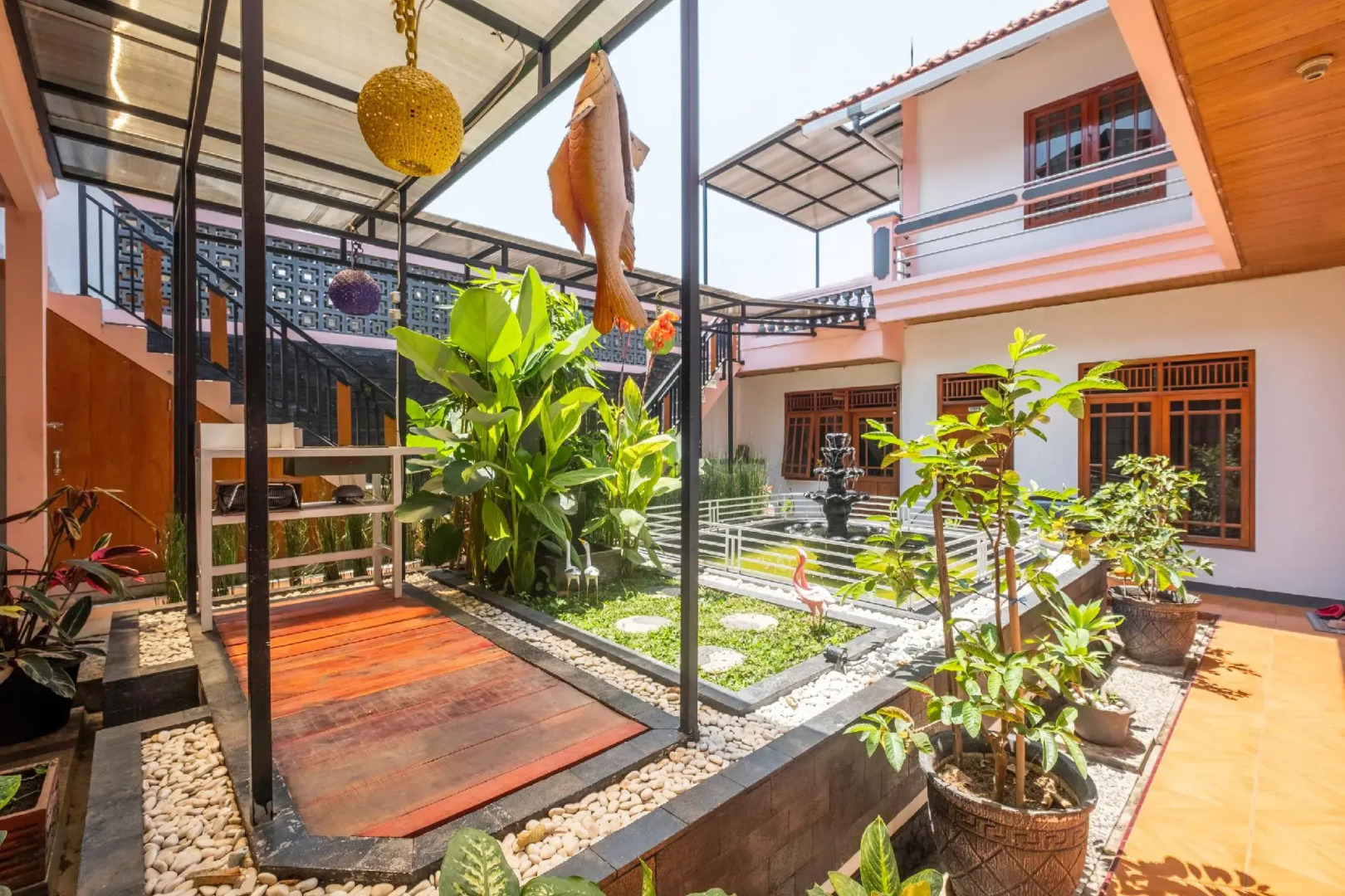 Capital O 1541 Puri Cikole Asri