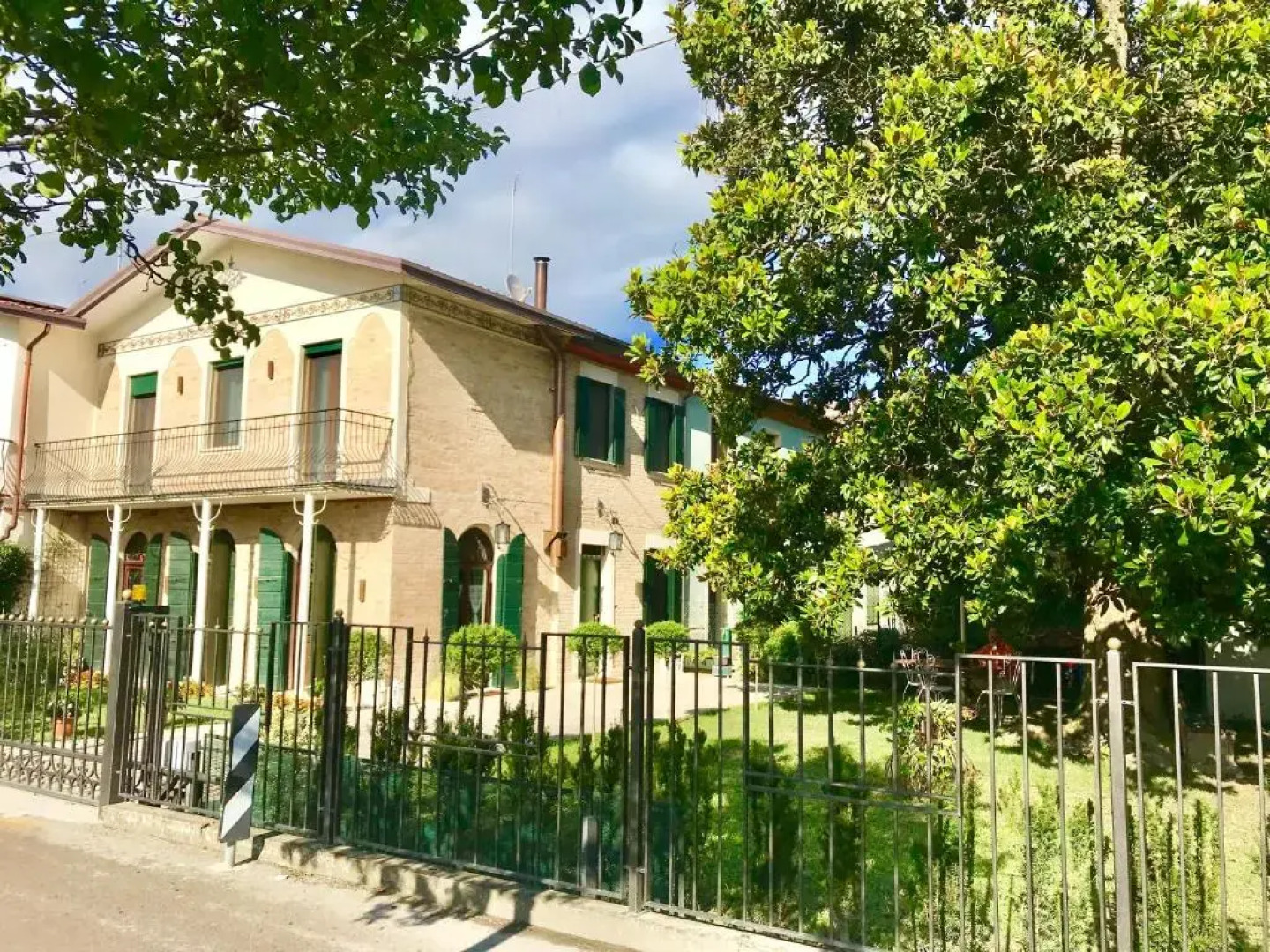 Maison Elena