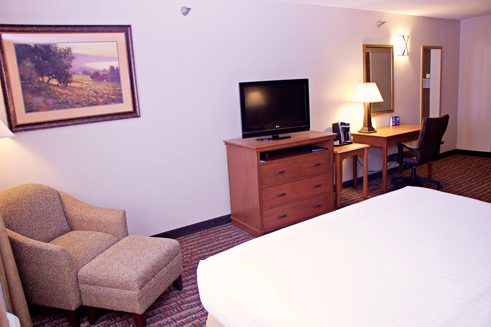 Holiday Inn Express & Suites Fort Pierre by IHG