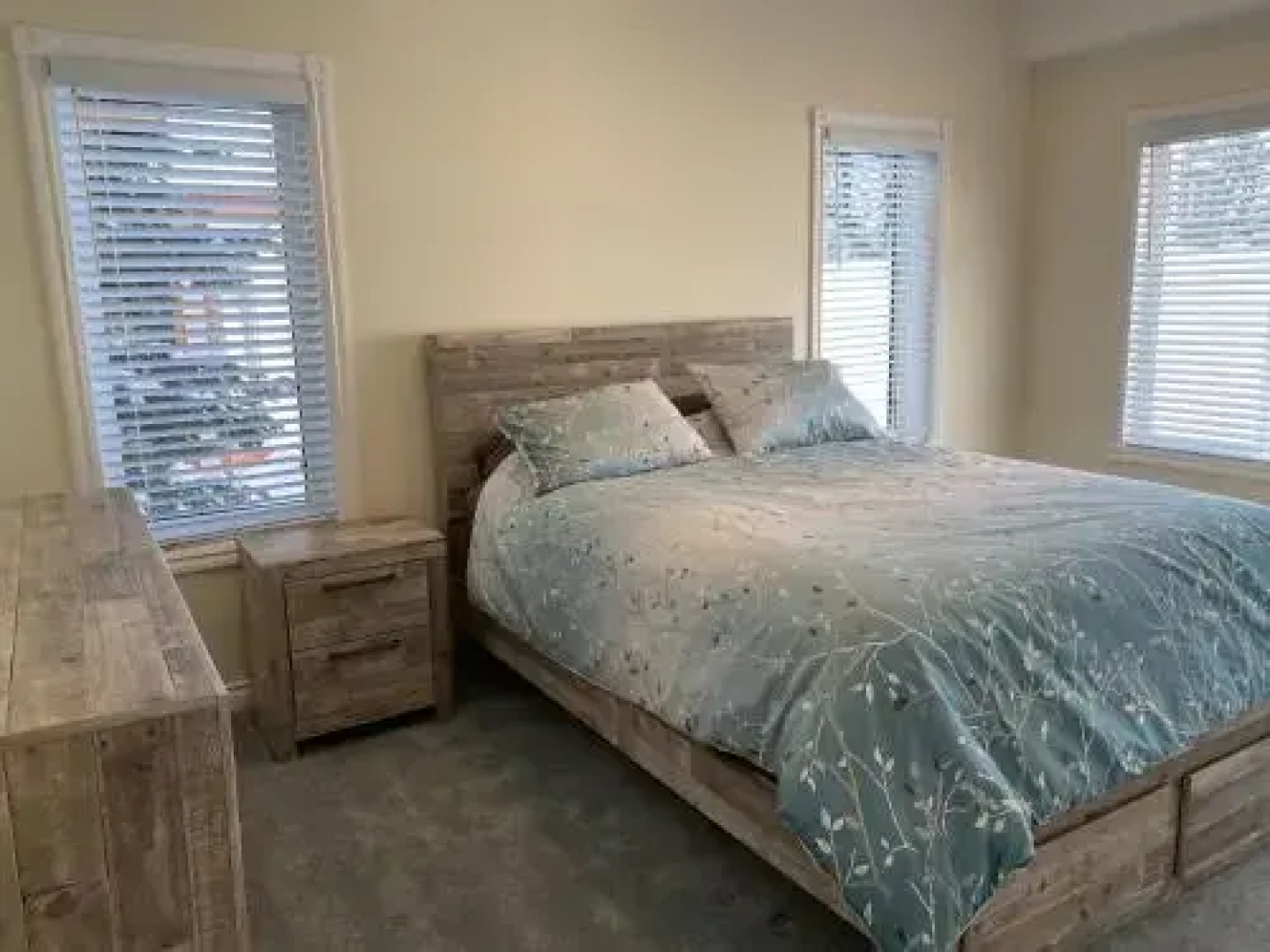 Sunset Peak - 3 Bed / 4 Bath Home