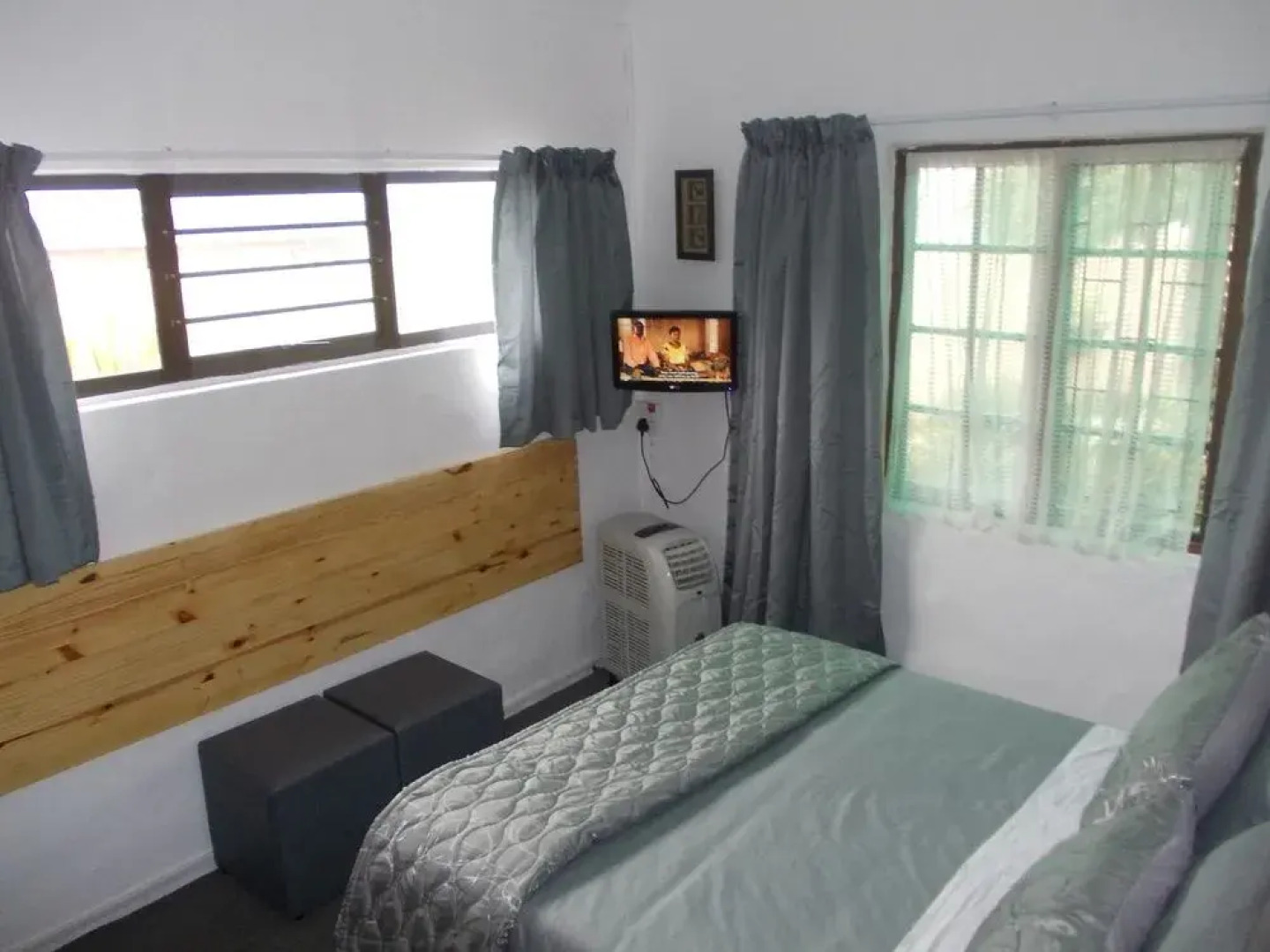 Villa Ocean Crest Guesthouse and B&B