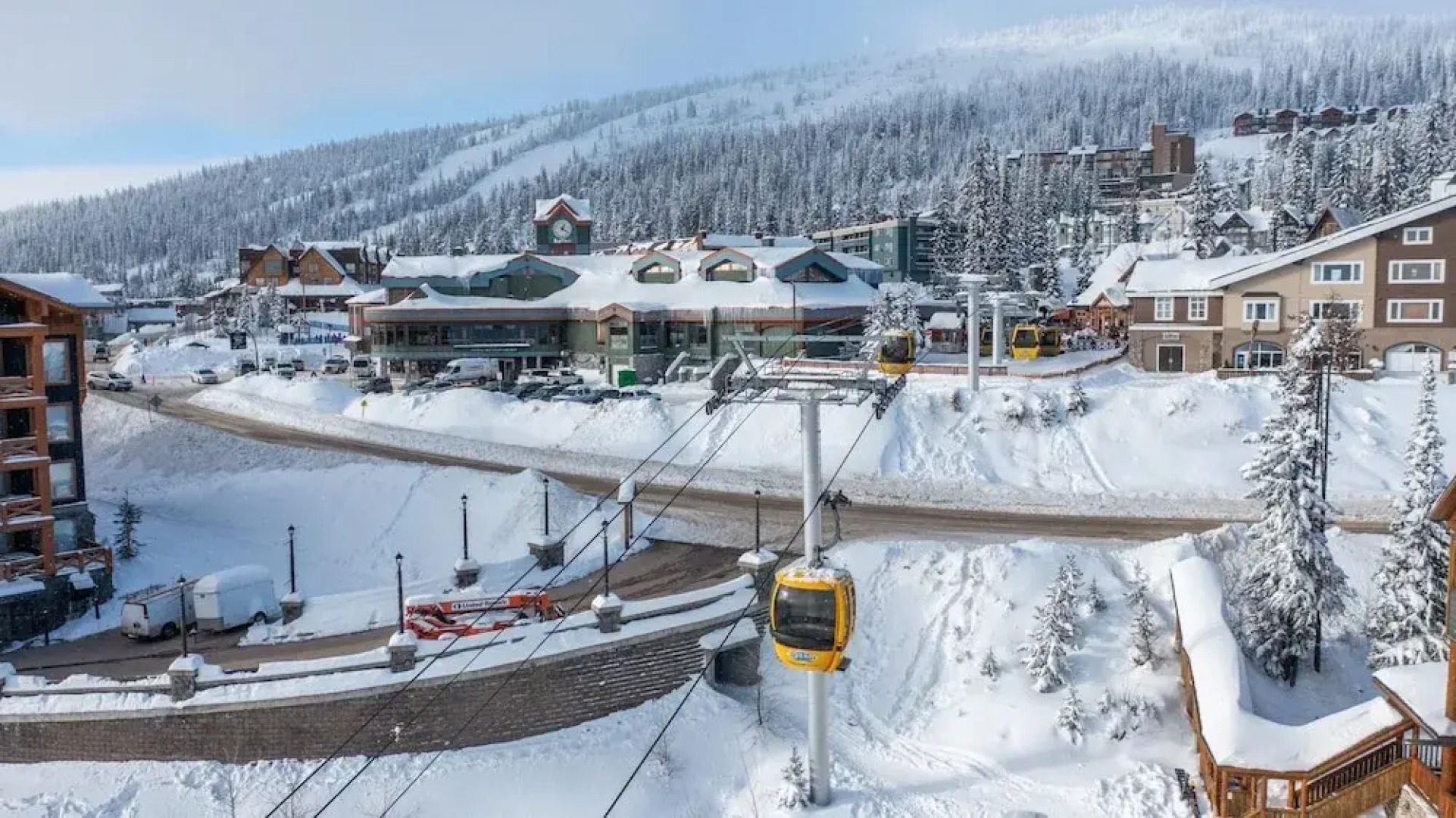 Forest Lane Hideaway - Luxurious Family Friendly Home with Private Hot Tub