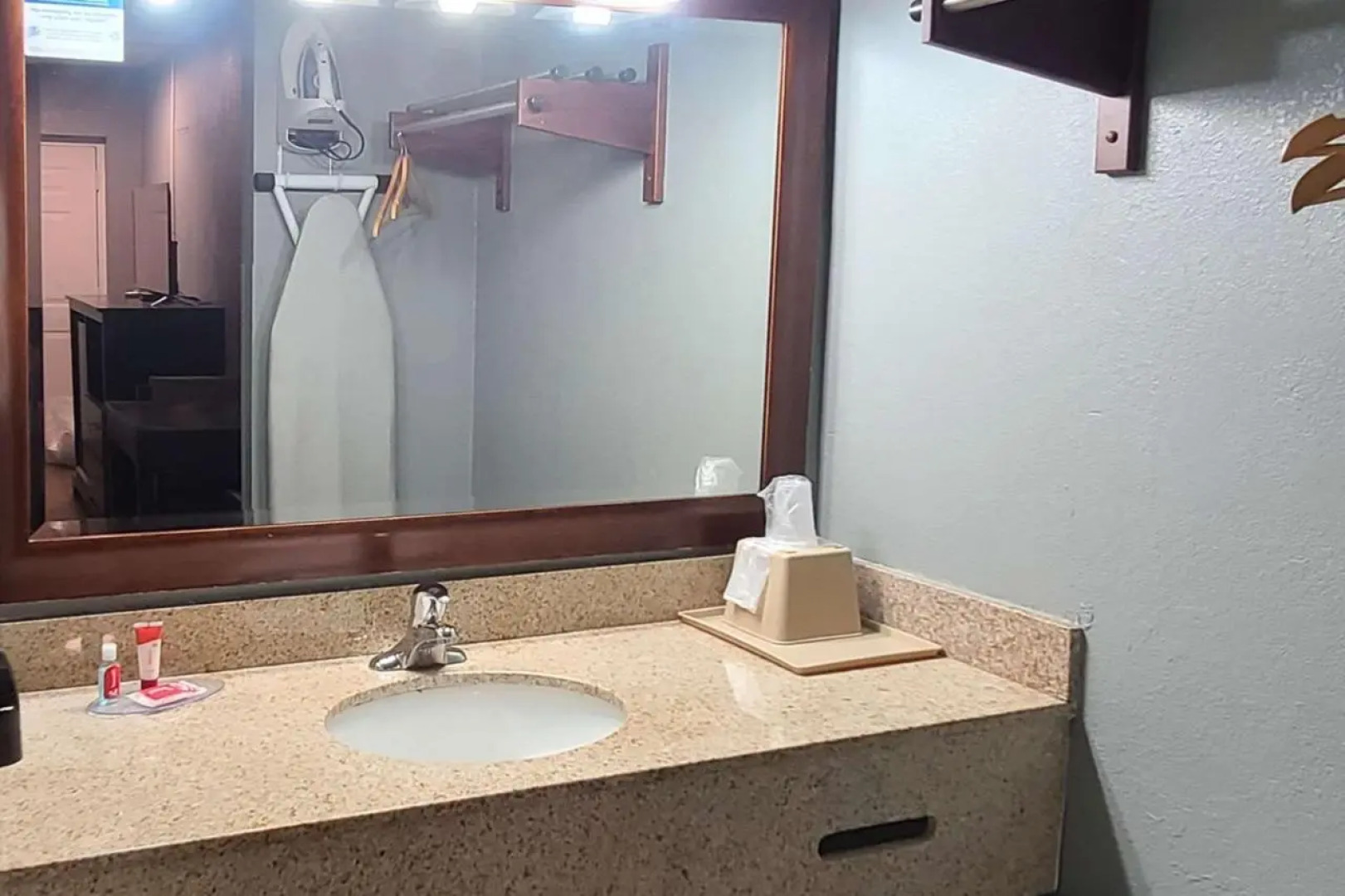 Ramada Limited Forest City