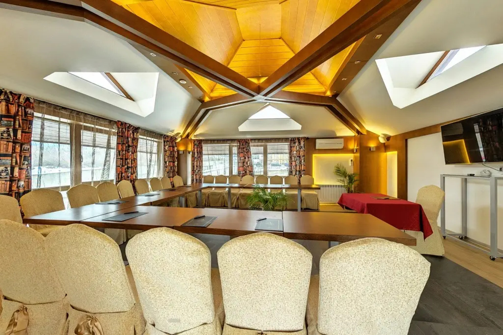 Amira Boutique Hotel