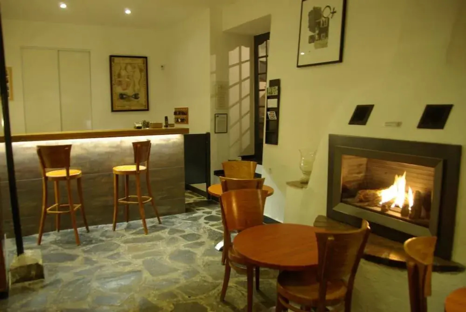 Hôtel Restaurant La Source