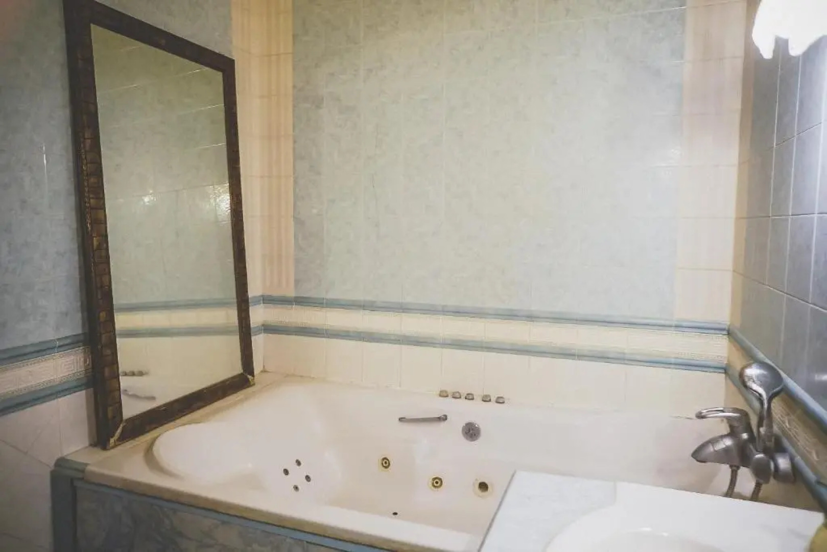 Пафос на Киевской