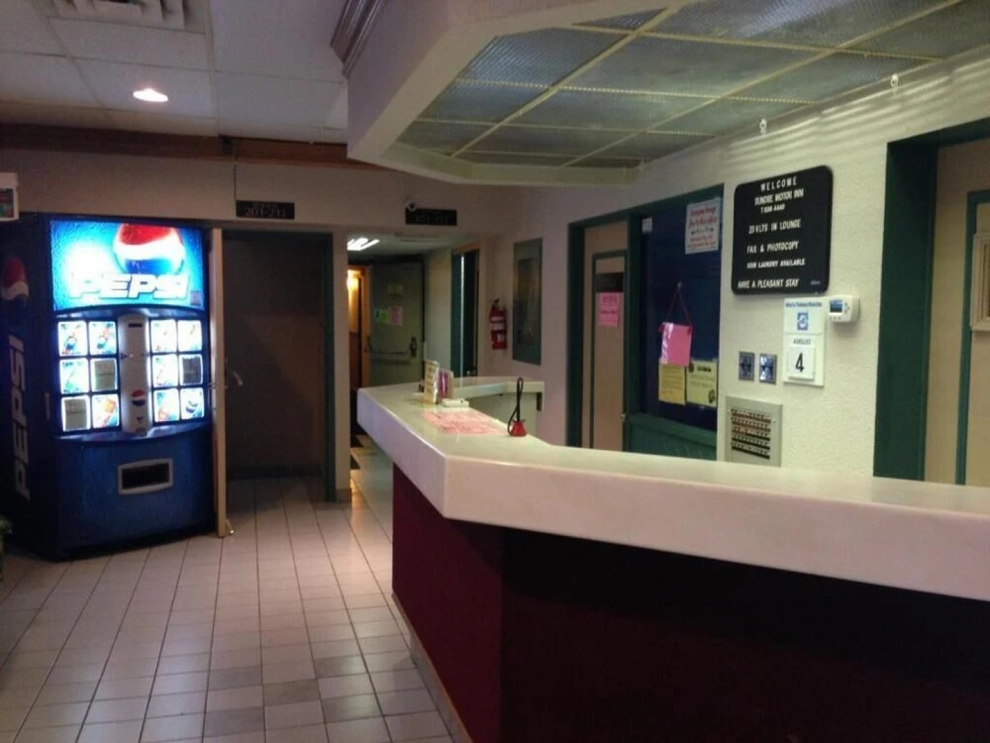 Sundre Motor Inn