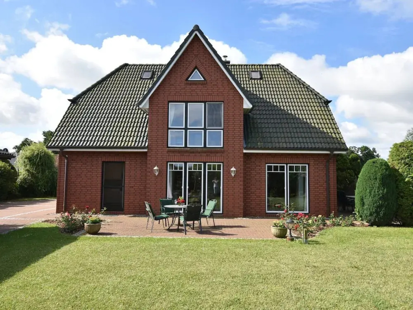 Cozy Holiday Home in Rakow near Beach