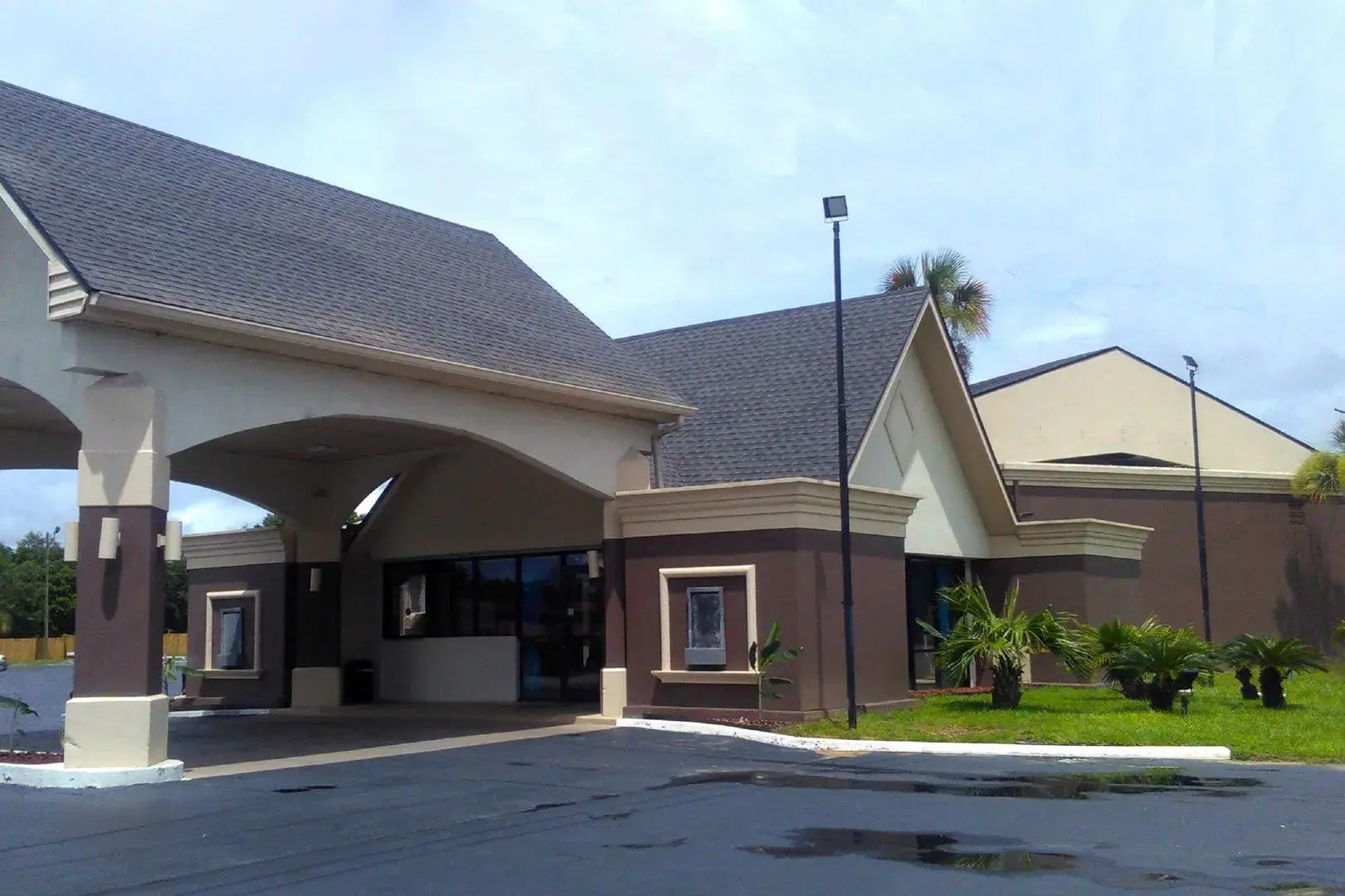 Regency inn and Suites