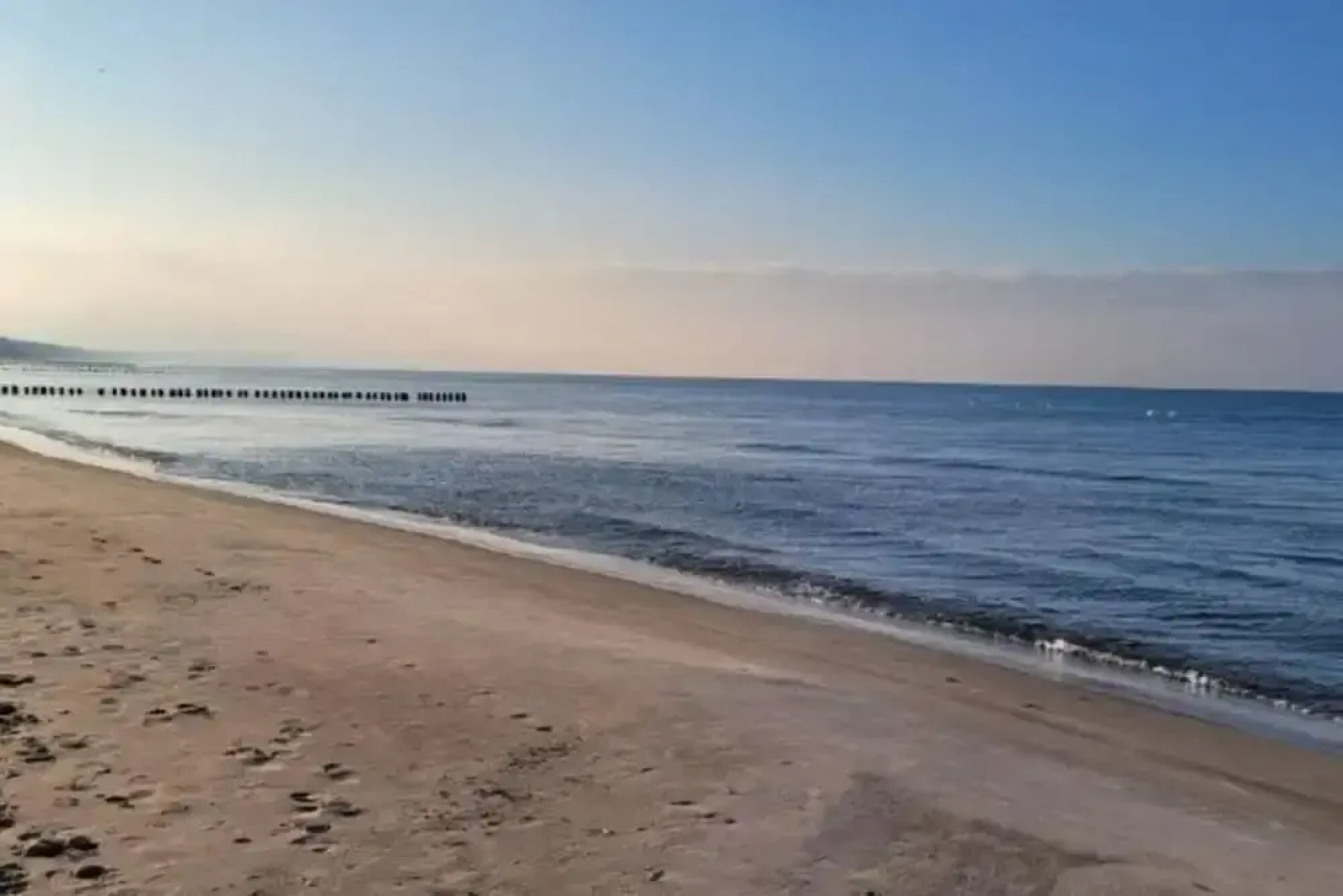 Apartment in Dziwnow by the River & Beach