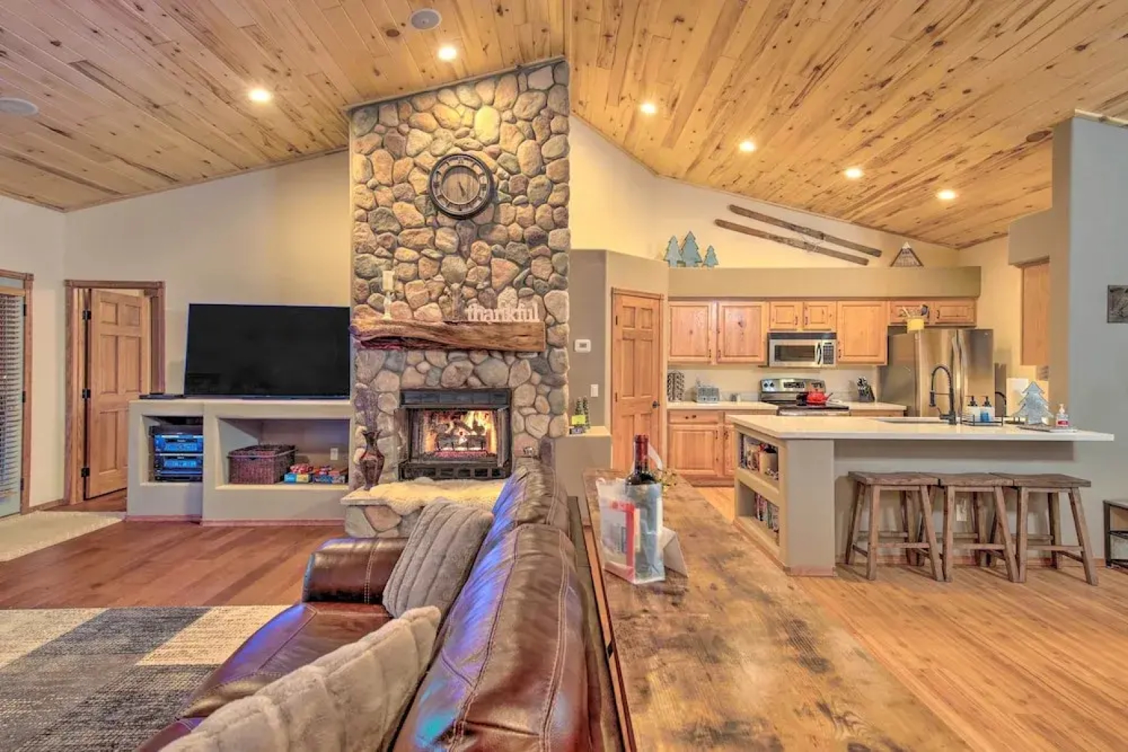 3 Mi to Golf Course: Show Low Escape w/ Fire Pit