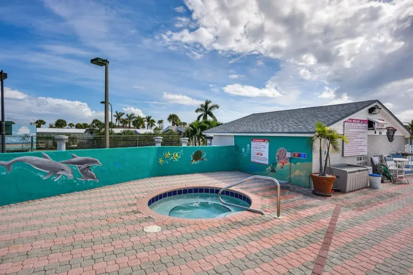 Waterfront Nettles Island Beach House: Pool Access