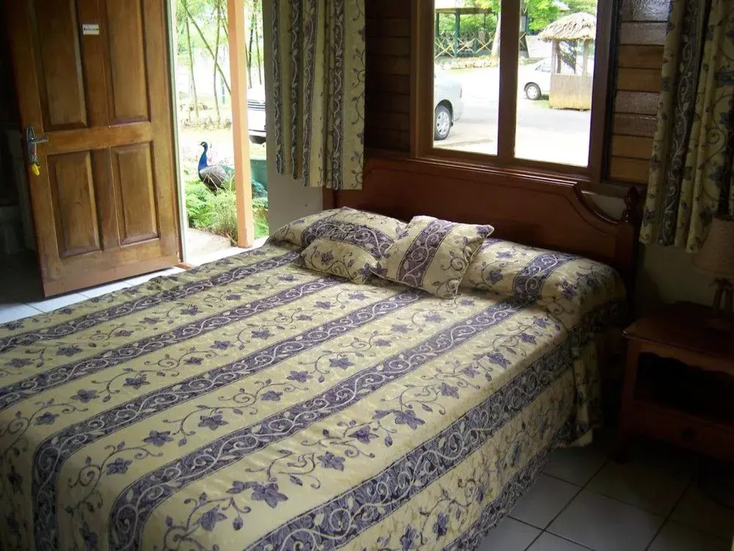 Rhodes Beach Resort Negril